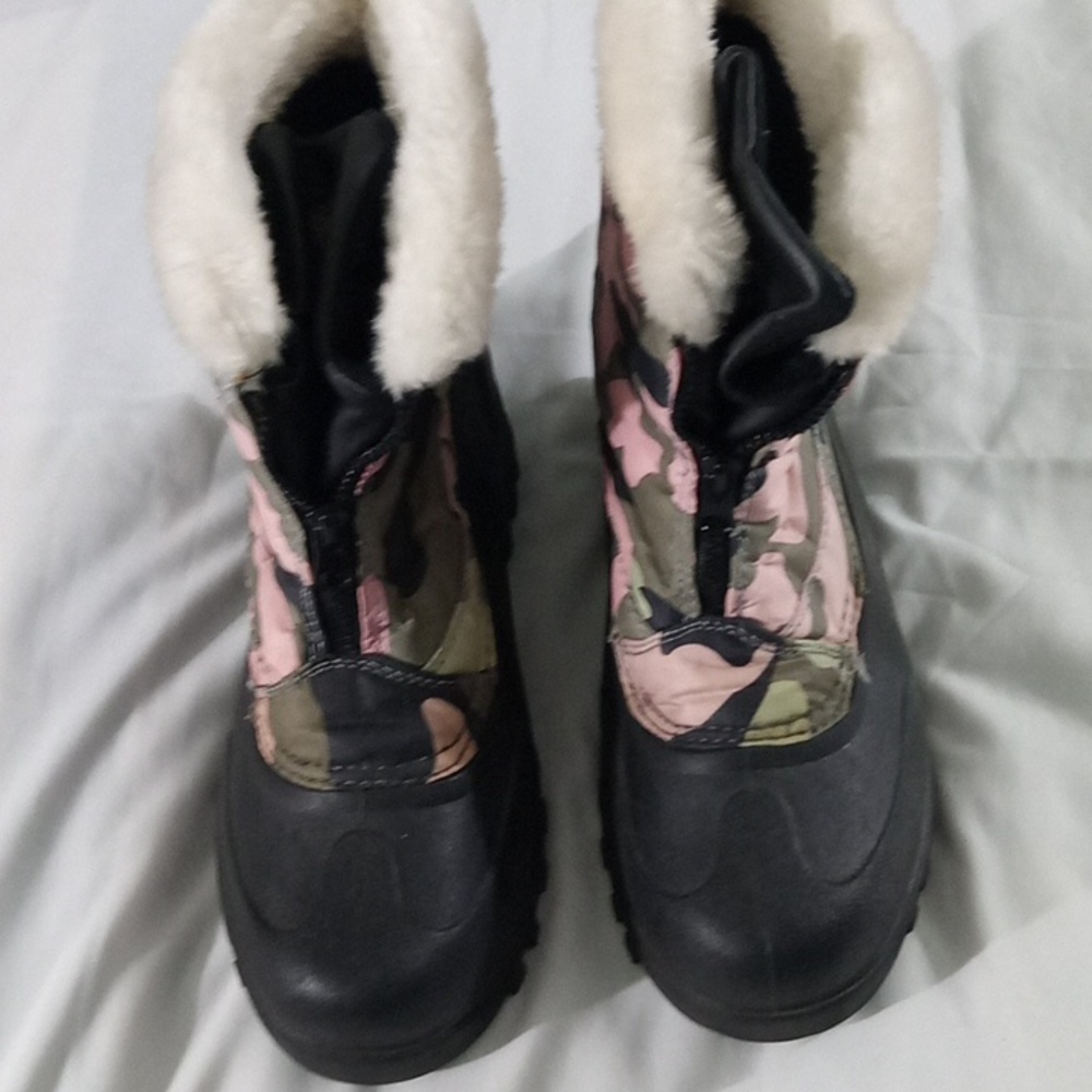 Itasca snow boots size 11 women